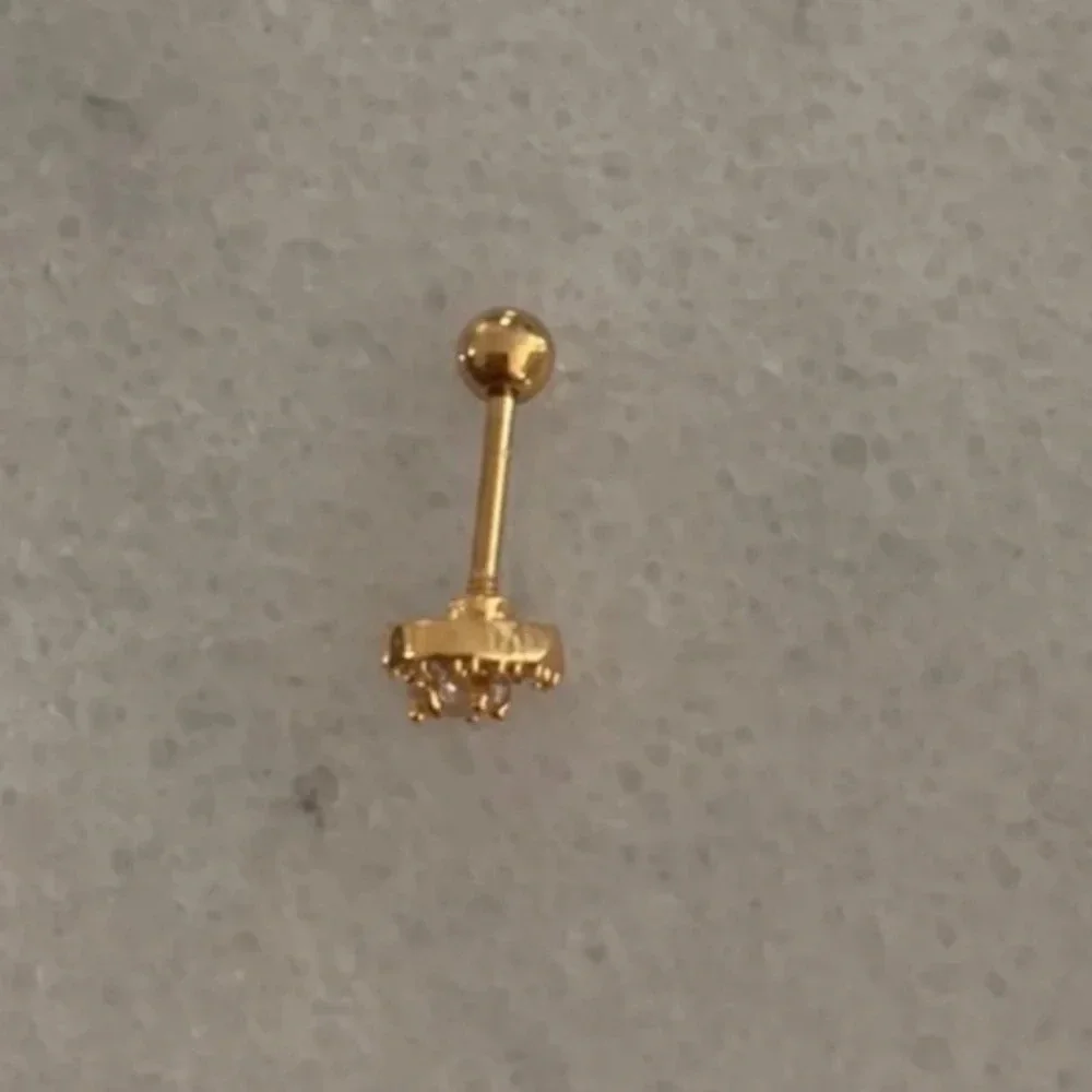 Gold Crystal Moon Star Cartilage Earring   Brand New